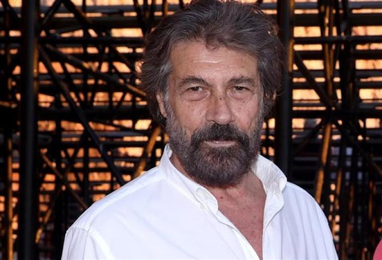 Νίκος Βερλέκης: «Περνούσε και μύριζε τις μασχάλες των ηθοποιών για να δει ποιος είναι καθαρός»