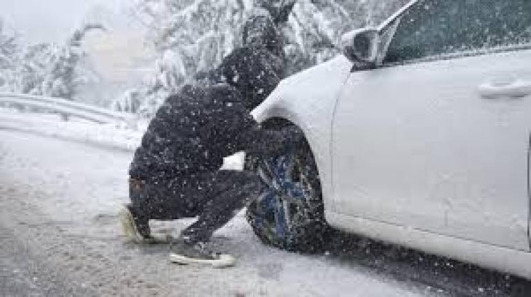 Κ. Μακεδονία: Σε ποια σημεία είναι υποχρεωτικές οι αντιολισθητικές αλυσίδες λόγω χιονόπτωσης και παγετού