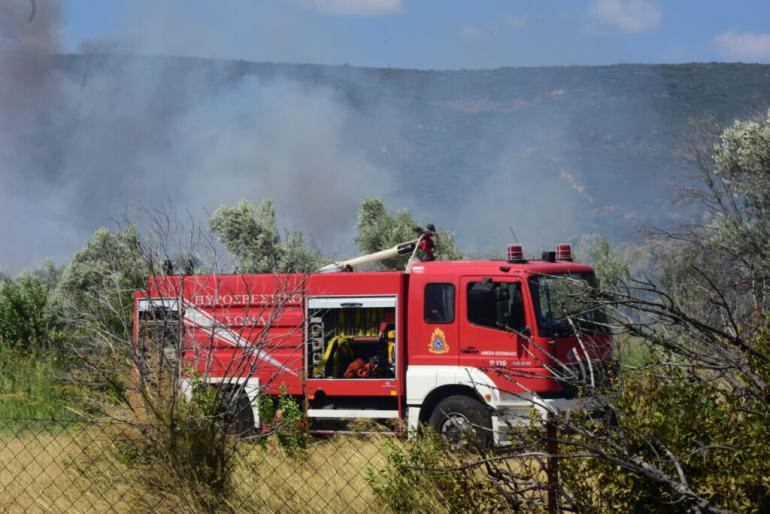 Φωτιά στο Πλωμάρι της Λέσβου, 112 για ετοιμότητα