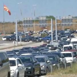 Τεράστια ταλαιπωρία στο τελωνείο των Ευζώνων λόγω των νέων βιομετρικών ελέγχων - Ουρές χιλιομέτρων