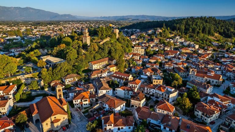 Τρίκαλα: Απογοητευμένοι οι ξενοδόχοι με τις ακυρώσεις στις κρατήσεις λόγω των αγροτικών μπλόκων – «Η ζημιά έχει γίνει»