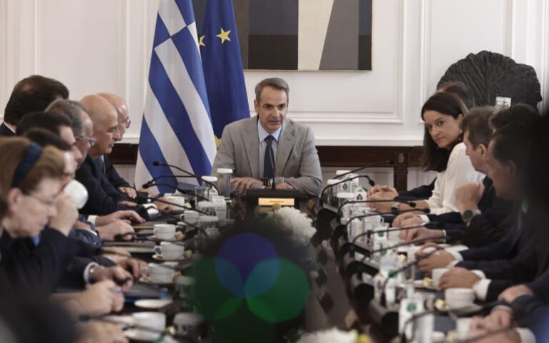 Μέγαρο Μαξίμου: απάντηση μήνυμα προς τα... απολωλότα πρόβατα