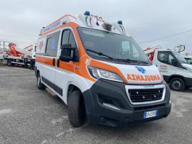 Τραγωδία στην Ιταλία: Μητέρα πήδηξε από μπαλκόνι τρίτου ορόφου με τα τρία παιδιά της