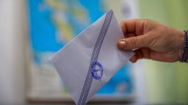 Δημοσκόπηση: Στο 25,8% η ΝΔ, στο 18,2% ο Τσίπρας, στο 9,4% η Καρυστιανού, μονοψήφιο το ΠΑΣΟΚ