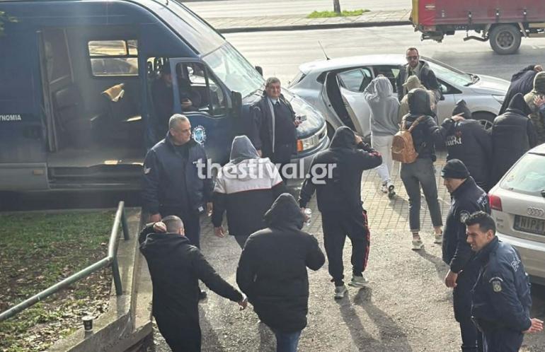 Θεσσαλονίκη: Προφυλακιστέοι οι 8 από τους 12 για τις 63 κλοπές και τις διαρρήξεις με λεία άνω των 400.000 ευρώ