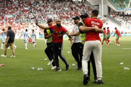 Αργεντινή - Μαρόκο: Ανεπανάληπτο χάος, οι ομάδες επέστρεψαν μετά από δυο ώρες στο γήπεδο, ακυρώθηκε η ισοφάριση της «Αλμπισελέστε»