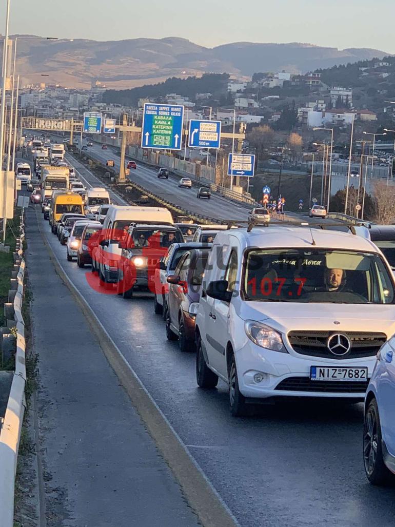 Μουδανιών: Ατύχημα μπόκαρε την έξοδο προς Χαλκιδική (VIDEO)