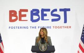 ΗΠΑ: Πώς ο Έλληνας πρέσβης στην Ουάσιγκτον διόρθωσε το «Μακεδονία» της Μελάνια