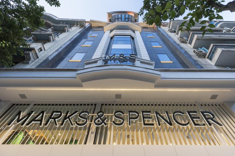 Το νέο κατάστημα 10 ορόφων εγκαινίασαν τα Marks & Spencer