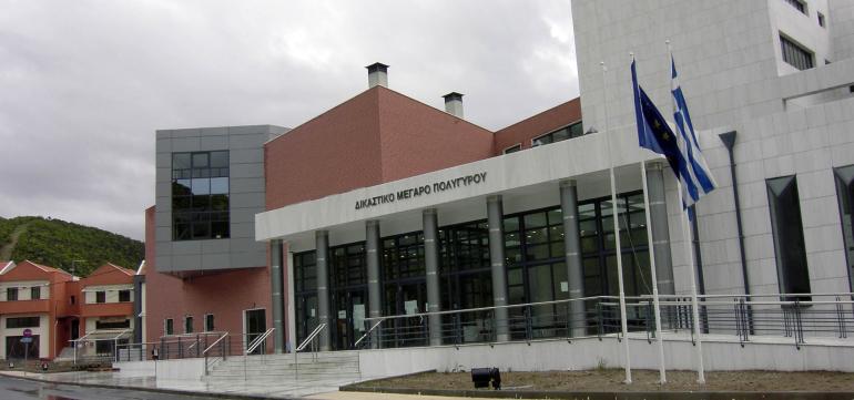 Θεσσαλονίκη: Στον εισαγγελέα οι συλληφθέντες για το κύκλωμα στις πολεοδομίες της Χαλκιδικής