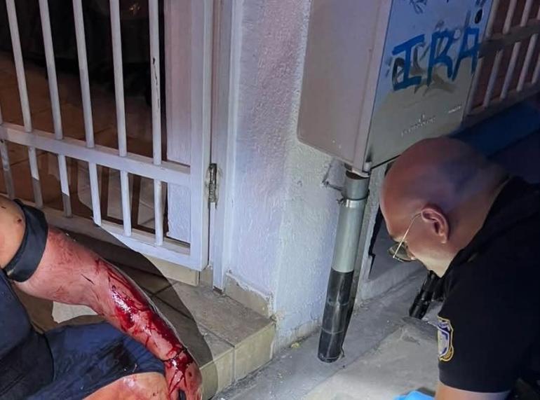 Θεσσαλονίκη: Η φιλοξενία έγινε μαχαίρωμα - Αιματηρό επεισόδιο στο κέντρο της πόλης (ΦΩΤΟ)