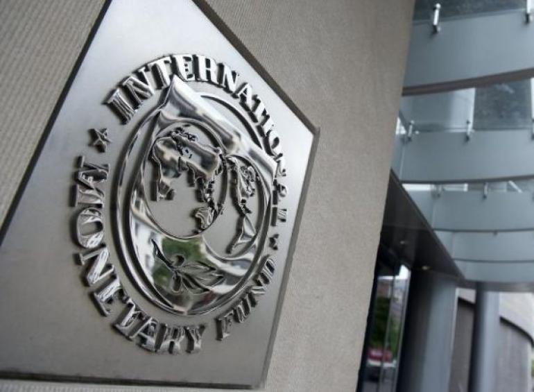 ΔΝΤ: Σημαντική βελτίωση των προοπτικών της ελληνικής οικονομίας – Προβλέπει ανάπτυξη 2,1% ενώ η ανεργία θα μειωθεί στο 9,2%