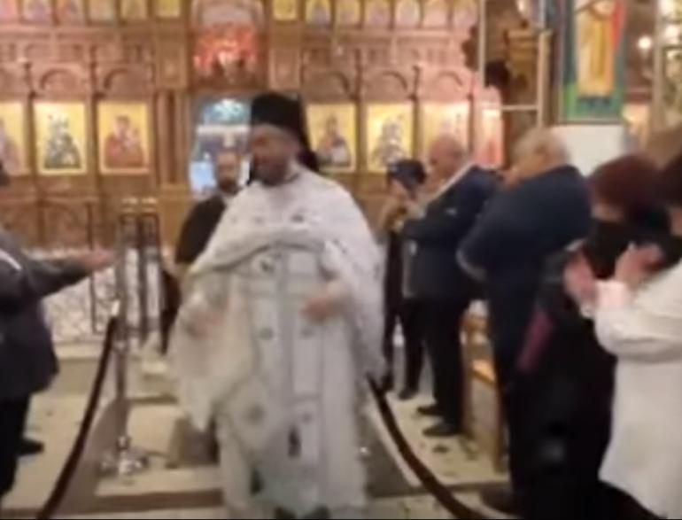 Θεσσαλονίκη: Βίντεο από την εντυπωσιακή Πρώτη Ανάσταση στον Ι.Ν. Αγίας Παρασκευής Μενεμένης