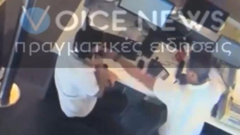 Λευτέρης Αυγενάκης: Βίντεο τον δείχνει να χτυπά εργαζόμενο στο «Ελ.Βενιζέλος» - Τι καταγγέλλει η ΟΣΕΥΠΕ