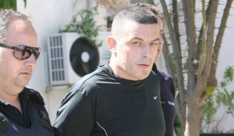 Ο βαρυποινίτης Αλκέτ Ριζάι δεν επέστρεψε στις φυλακές Δομοκού – Ξανά δραπέτης μετά τους πυροβολισμούς στην Ανάβυσσο