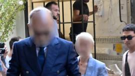 Γιώργος Μαζωνάκης: Με νέο υπόμνημα ο 58χρονος γιατρός “αδειάζει” τη σύζυγό του και αρνείται κάθε σχέση με εναλλακτικές θεραπείες