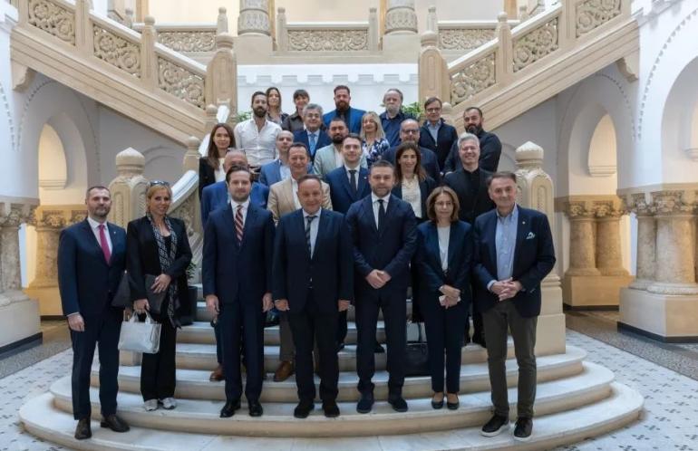 Ο Αγγελούδης στο Βουκουρέστι - Η Θεσσαλονίκη ενισχύει την παρουσία της στη Ρουμανία με νέους δρόμους συνεργασίας