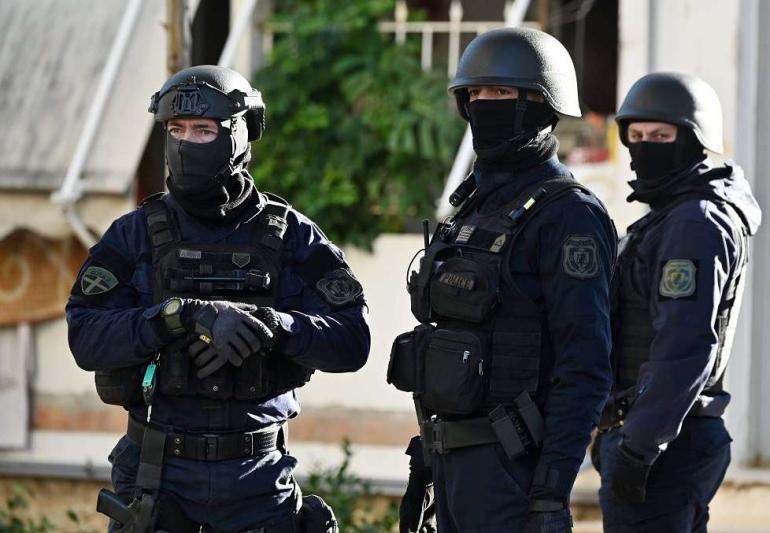 Οι δύο ΟΥΚάδες θα πουλούσαν εκρηκτικά στο πρώην στέλεχος των Πυρήνων της Φωτιάς - Οι συλλήψεις και η σχέση με την Greek Mafia