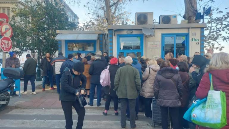 Θεσσαλονίκη: Μεγάλες ουρές σε εκδοτήρια του ΟΑΣΘ για τη νέα προσωποιημένη κάρτα