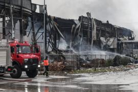 Οι πρώτες εκτιμήσεις για τα αίτια της φονικής έκρηξης στο εργοστάσιο της Βιολάντα στα Τρίκαλα