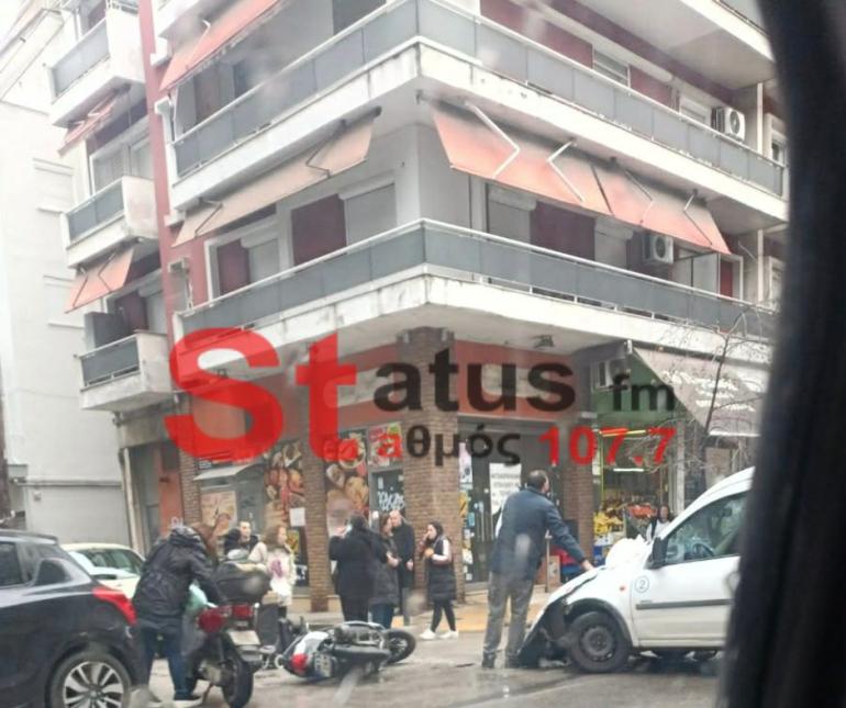 Θεσσαλονίκη: Σοβαρό τροχαίο στη Λ. Στρατού (ΦΩΤΟ)