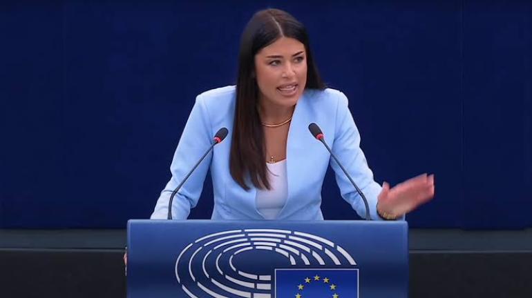 Λατινοπούλου κατά Ρομά για τη φονική έκρηξη στην Πλάκα: “Γύφτοι, τα χαϊδεμένα παιδιά του ελληνικού πολιτικού συστήματος”