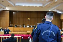 Δίκη Χρυσής Αυγής: Ποινές 13 ετών στο διευθυντήριο της εγκληματικής οργάνωσης, ισόβια στον Ρουπακιά