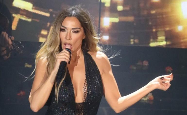 ΒΙΝΤΕΟ-Δέσποινα Βανδή: Αφιέρωσε βραβείο «σε όλες εκείνες τις γυναίκες που ζουν τη ζωή τους με βάση τα δικά τους θέλω»