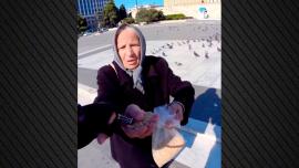 ΒΙΝΤΕΟ-Viral στο TikTok έχουν γίνει βίντεο AI που δείχνουν γιαγιάδες να συλλαμβάνονται από αστυνομικούς
