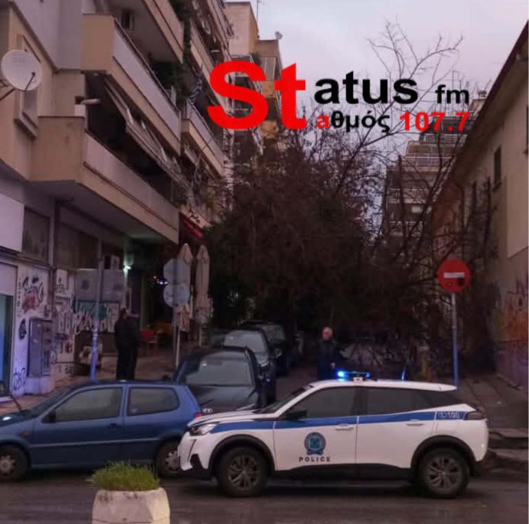 Πτώση δέντρου στην ανατολική Θεσσαλονίκη - Έκλεισε δρόμος (ΦΩΤΟ)