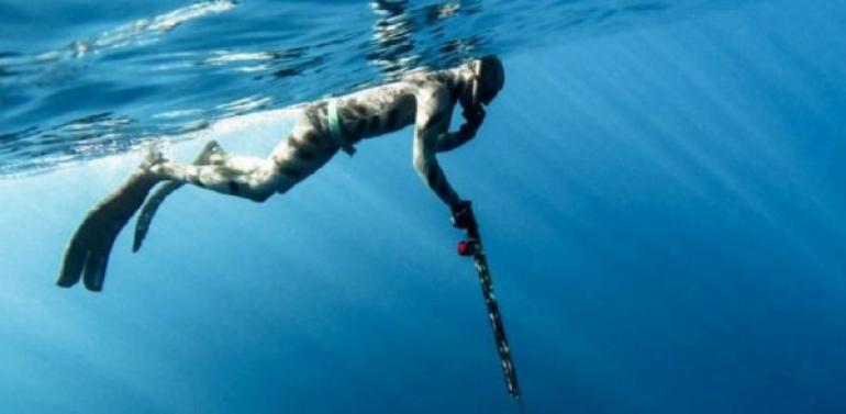 Αχαΐα: Πρόστιμο μαμούθ στον αγνοούμενο ψαροντουφεκά που τελικά βρέθηκε σε beach bar