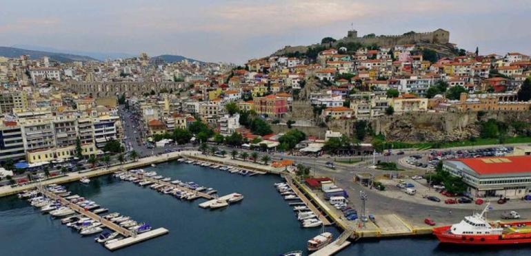 Καβάλα: Αυτοκίνητο έπεσε στη θάλασσα - Νεκρός ανασύρθηκε ο οδηγός