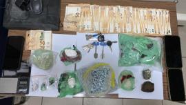 Θεσσαλονίκη: Δύο συλλήψεις για διακίνηση ναρκωτικών - Έκρυβαν σε σπίτι πάνω από 1.000 χάπια ecstasy και κοκαΐνη
