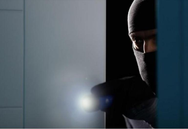 Θεσσαλονίκη: Διέρρηξαν το σπίτι του προέδρου του Δημοτικού Συμβουλίου, Σπύρου Βούγια