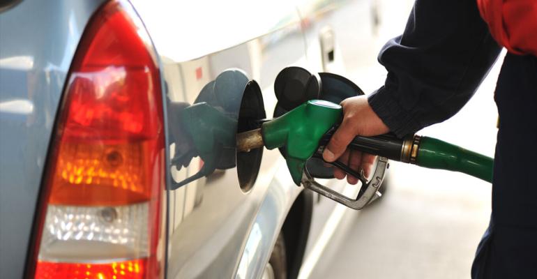 Αντίστροφη μέτρηση για μειώσεις τιμών στα σούπερ μάρκετ και παράταση της επιδότησης στο ντίζελ