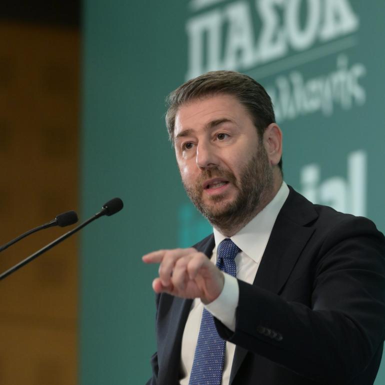 Συνάντηση Ανδρουλάκη με αλιείς στην παραλία Θεσσαλονίκης