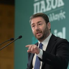 Συνάντηση Ανδρουλάκη με αλιείς στην παραλία Θεσσαλονίκης