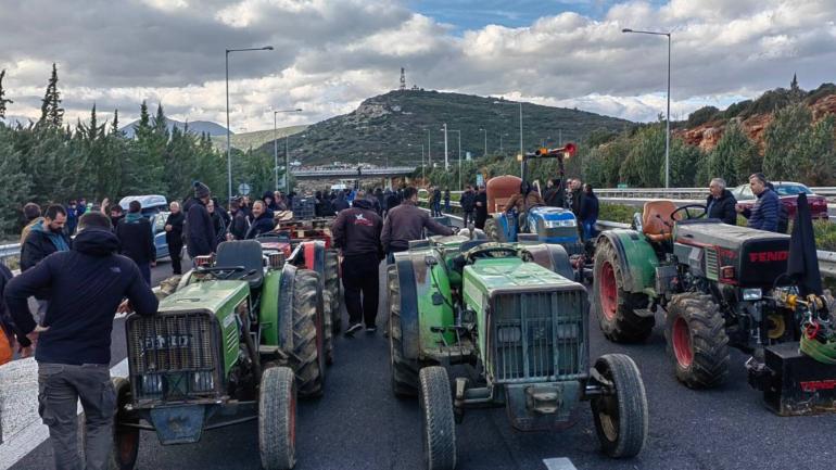 «Σκέτη απογοήτευση»: Οι πρώτες αντιδράσεις των αγροτών για τα μέτρα που ανακοίνωσε η κυβέρνηση - Αποφασίζουν το απόγευμα