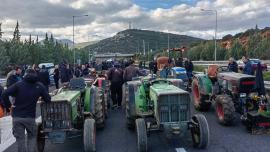 «Σκέτη απογοήτευση»: Οι πρώτες αντιδράσεις των αγροτών για τα μέτρα που ανακοίνωσε η κυβέρνηση - Αποφασίζουν το απόγευμα