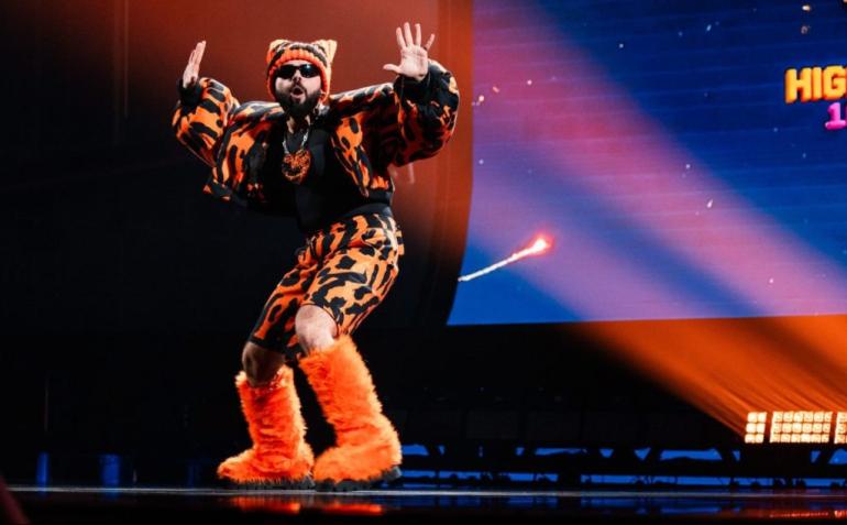 Eurovision 2026: Σε ποια θέση βρίσκεται ο Ακύλας στα στοιχήματα μετά την εμφάνισή του στον Α' ημιτελικό