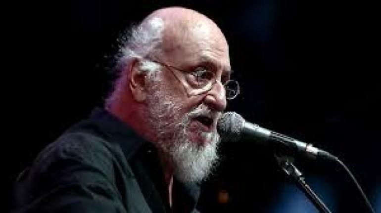 Διονύσης Σαββόπουλος: “Από τους μπάφους και τις απογοητεύσεις, δεν καταλάβαινα τον ρόλο που θα έπαιζε στη ζωή μου”