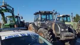 Θεσσαλονίκη: Επέστρεψαν στα “Πράσινα Φανάρια” οι αγρότες που απέκλεισαν την έξοδο προς το αεροδρόμιο “Μακεδονία” στη Μουδανιών