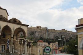 Ακρόπολη: Άνδρας με μαχαίρι τραυμάτισε δύο Αμερικανούς τουρίστες