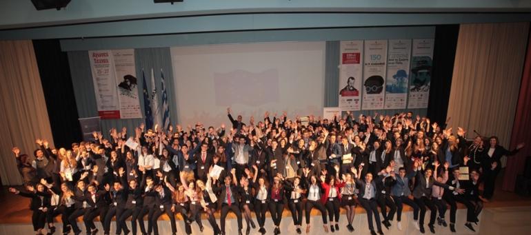 Προσομοίωση Συνεδρίασης Ολομέλειας του Ευρωπαϊκού Κοινοβουλίου με τη συμμετοχή 14 Λυκείων από την Ελλάδα και την ομογένεια  στα Εκπαιδευτήρια E. Μαντουλίδη