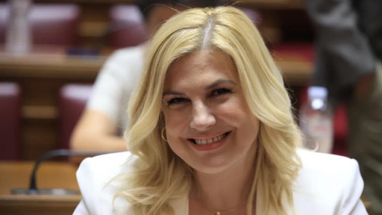 ΣΥΡΙΖΑ για προσχώρηση Θρασκιά στο ΠΑΣΟΚ: Εξόχως προβληματική και παράδειγμα προς αποφυγήν η συμπεριφορά της