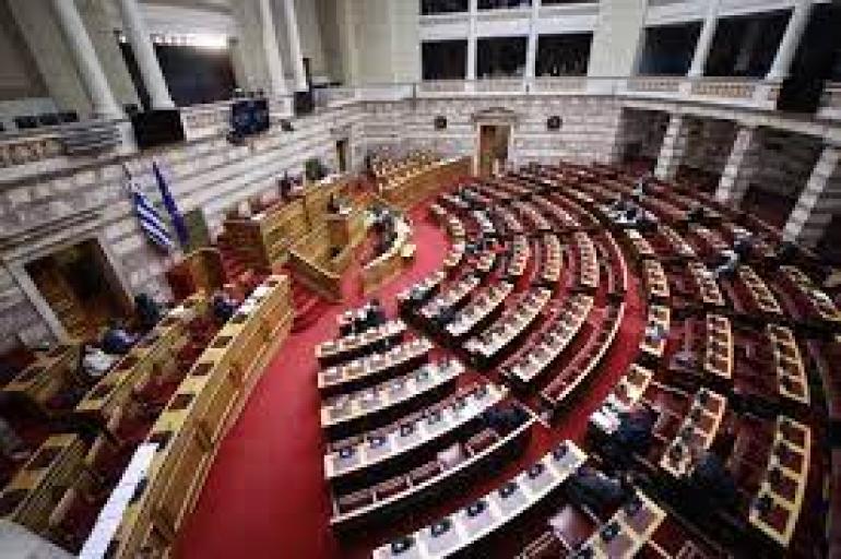 Βουλή – Γάμος ομόφυλων: Λάθος στην καταμέτρηση των ψήφων – «Όχι» τελικά από τον Γιώργο Καρασμάνη (ΝΔ)