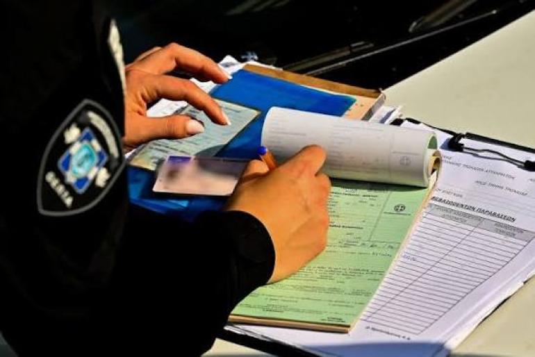 Αθήνα: Χειροπέδες σε 48χρονο που επιτέθηκε σε δύο γυναίκες τροχονόμους που του έκοψαν κλήση - «Δεν θα γράψεις εσύ εμένα»