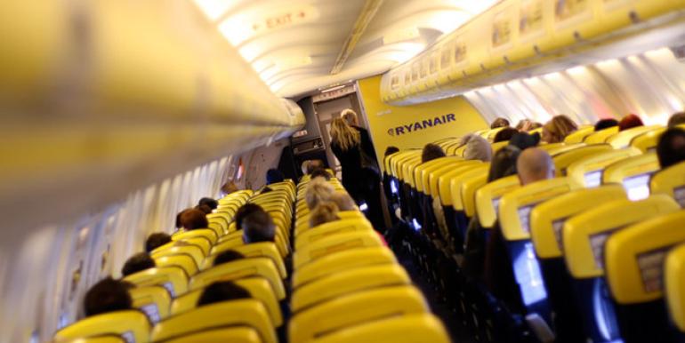 Ryanair: «Θα γίνουν οι μεγαλύτερες αυξήσεις στα αεροπορικά εισιτήρια στην ιστορία της Ευρώπης – Έως 20% το 2027»