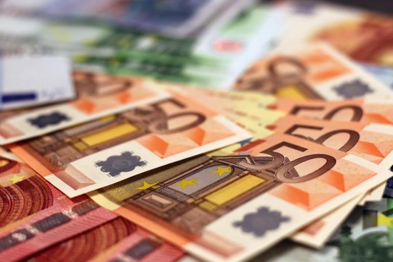 Κυβερνητικές παρεμβάσεις σχεδόν 3 δισ. ευρώ για το 2025 για αύξηση εισοδημάτων, κοινωνική πολιτική και δημογραφικό
