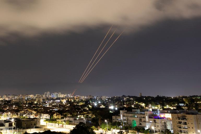Ιράν: Θα πάρουμε κάθε μέτρο για την άμυνα μας - Απειλές από τους Φρουρούς της Επανάστασης